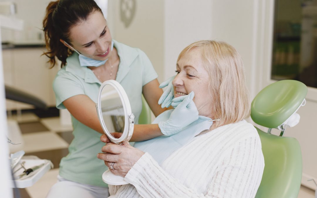 Veneers vs Crowns: What’s the Difference?